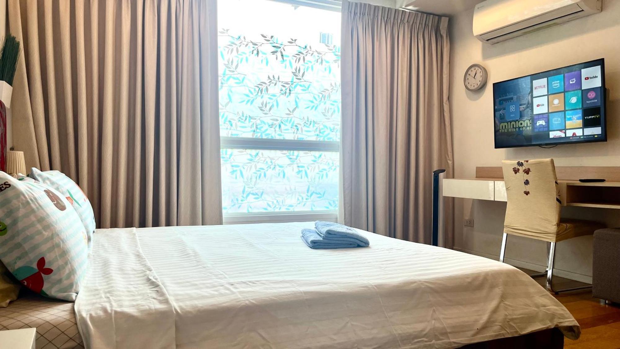 Cozy Studio Walk To Bts Free Wi-Fi Great Location Банкок Екстериор снимка