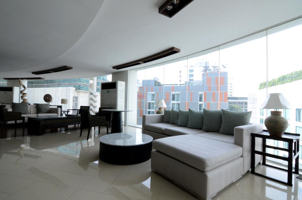 Cozy Studio Walk To Bts Free Wi-Fi Great Location Банкок Екстериор снимка