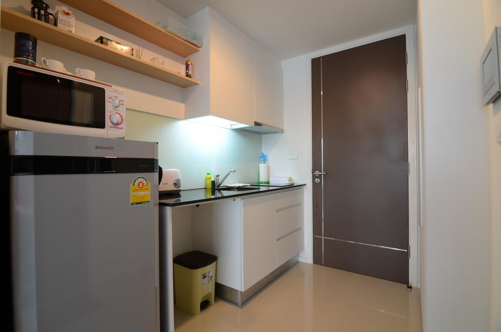 Cozy Studio Walk To Bts Free Wi-Fi Great Location Банкок Екстериор снимка